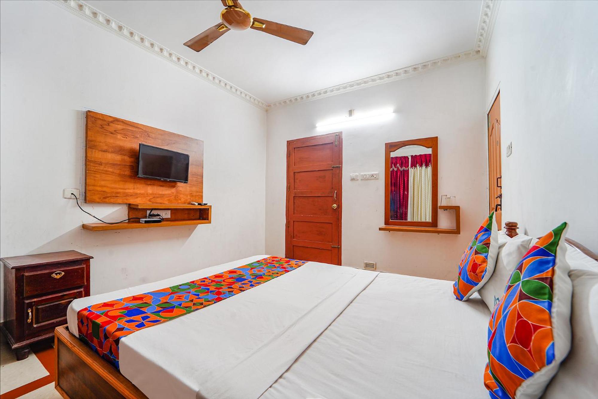 Fabexpress Majestic Inn Thiruvananthapuram Exterior photo